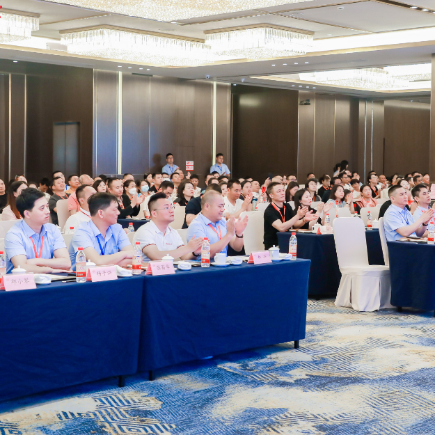 共創輝煌 再續華章(zhāng)|禦冠食品2023年(nián)520廠(chǎng)商發展研討(tǎo)會(huì)圓滿舉行(xíng)！